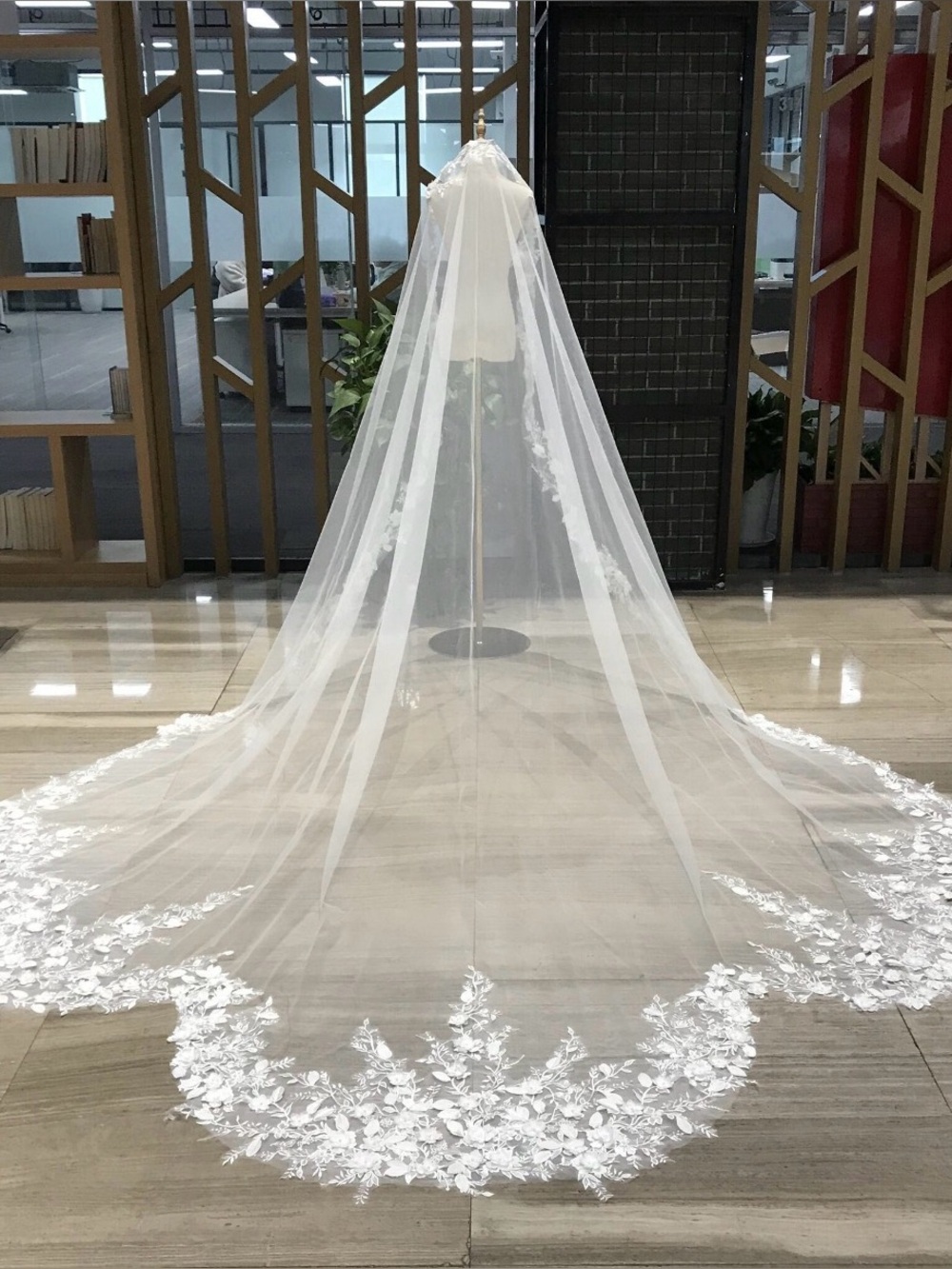 Mantilla Veil (wedding)